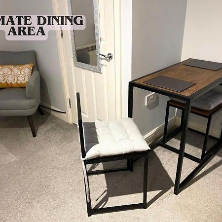 Cute And Cosy Studio In A Fantastic Location! Bishops Stortford Apartment Bishop's Stortford Luaran gambar
