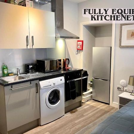 Cute And Cosy Studio In A Fantastic Location! Bishops Stortford Apartment Bishop's Stortford Luaran gambar