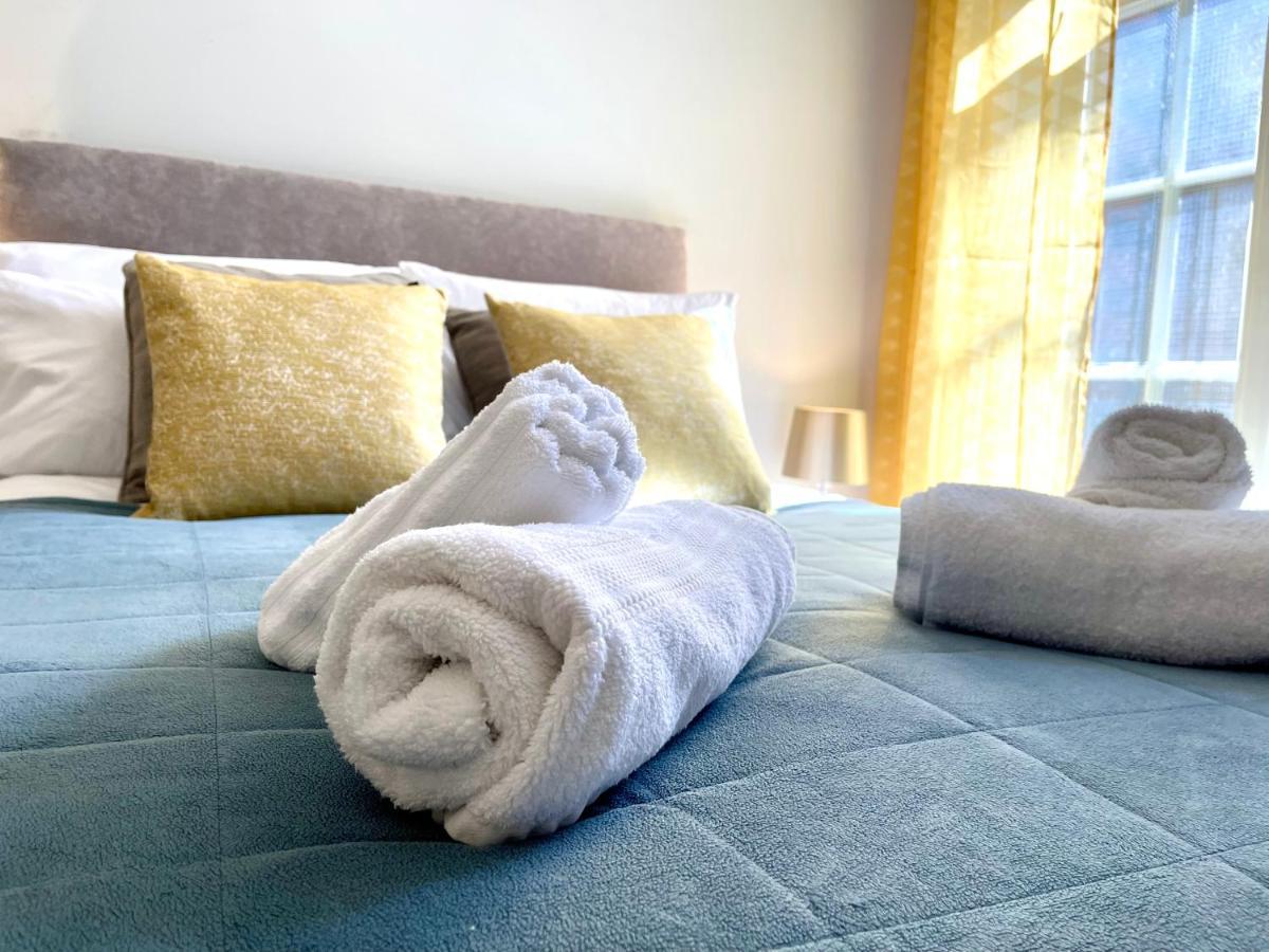 Cute And Cosy Studio In A Fantastic Location! Bishops Stortford Apartment Bishop's Stortford Luaran gambar